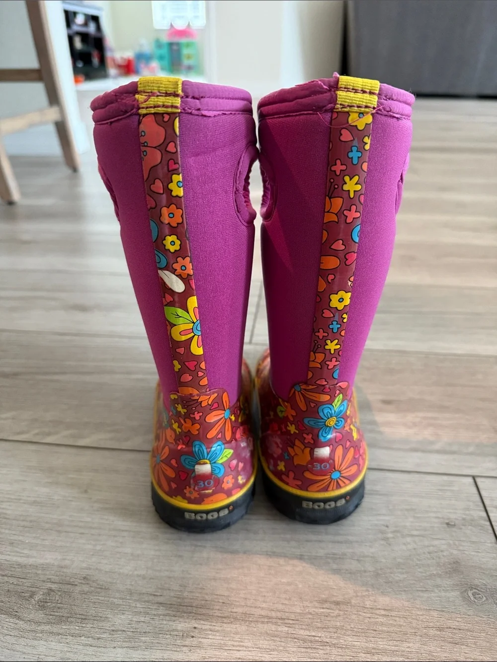 Bogs Girls' Classic Crazy Daisy Waterproof Boots size 12